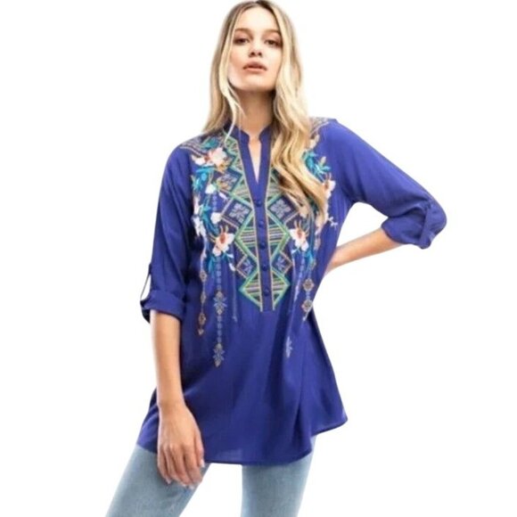 Anthropologie Luna Moon Size M Embroidered Roll Tab Sleeves Seabreeze Tunic Top - Picture 1 of 8